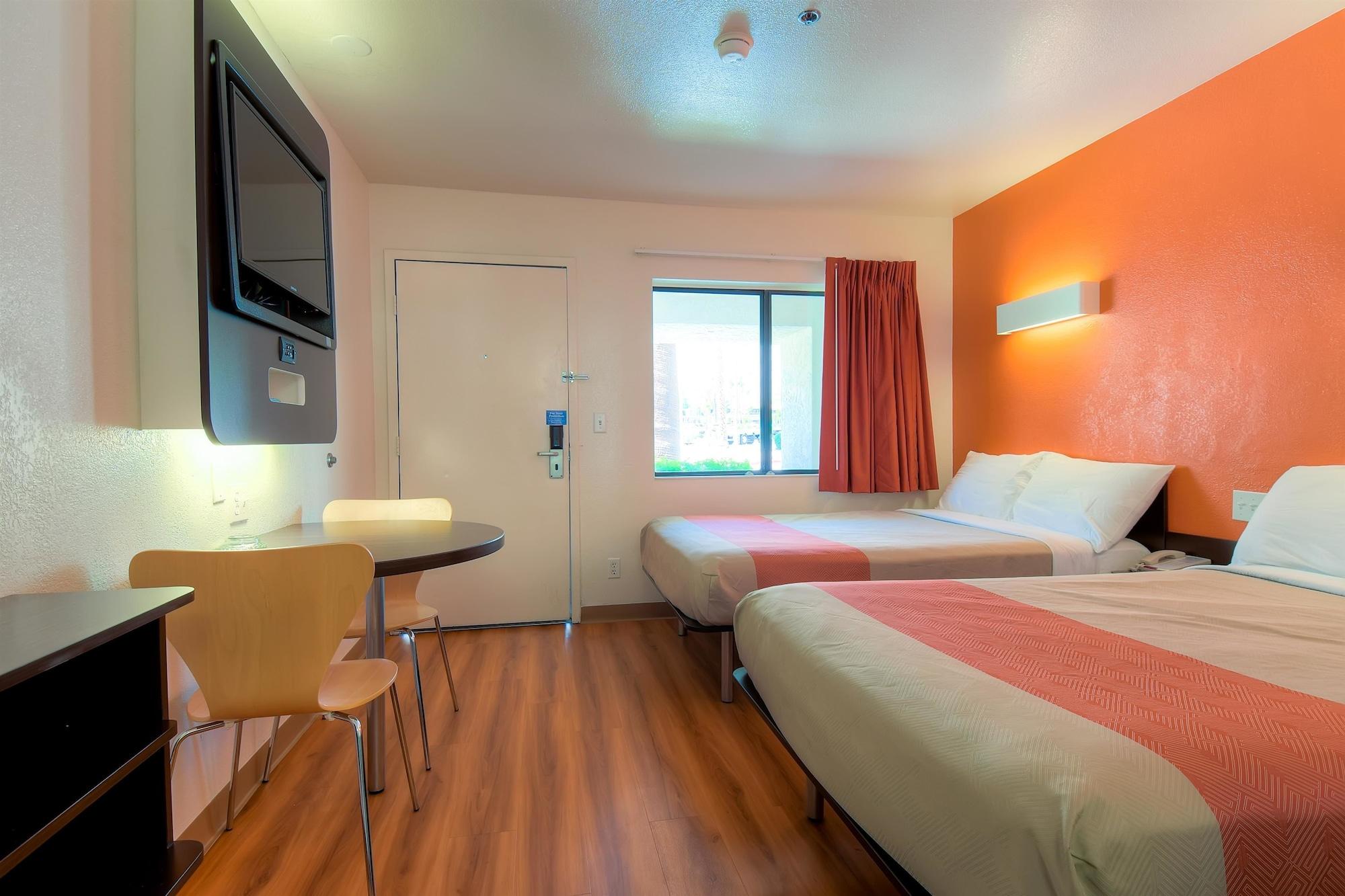 Motel 6-Palm Springs, Ca - Downtown Εξωτερικό φωτογραφία