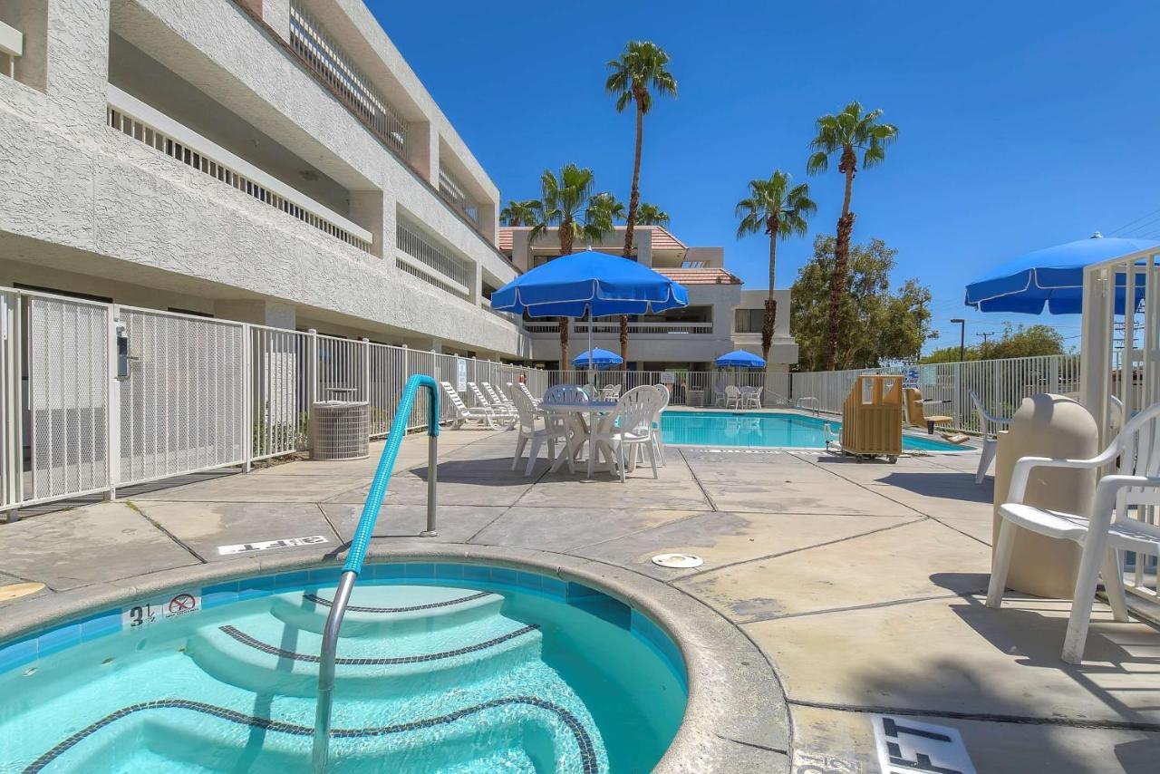 Motel 6-Palm Springs, Ca - Downtown Εξωτερικό φωτογραφία