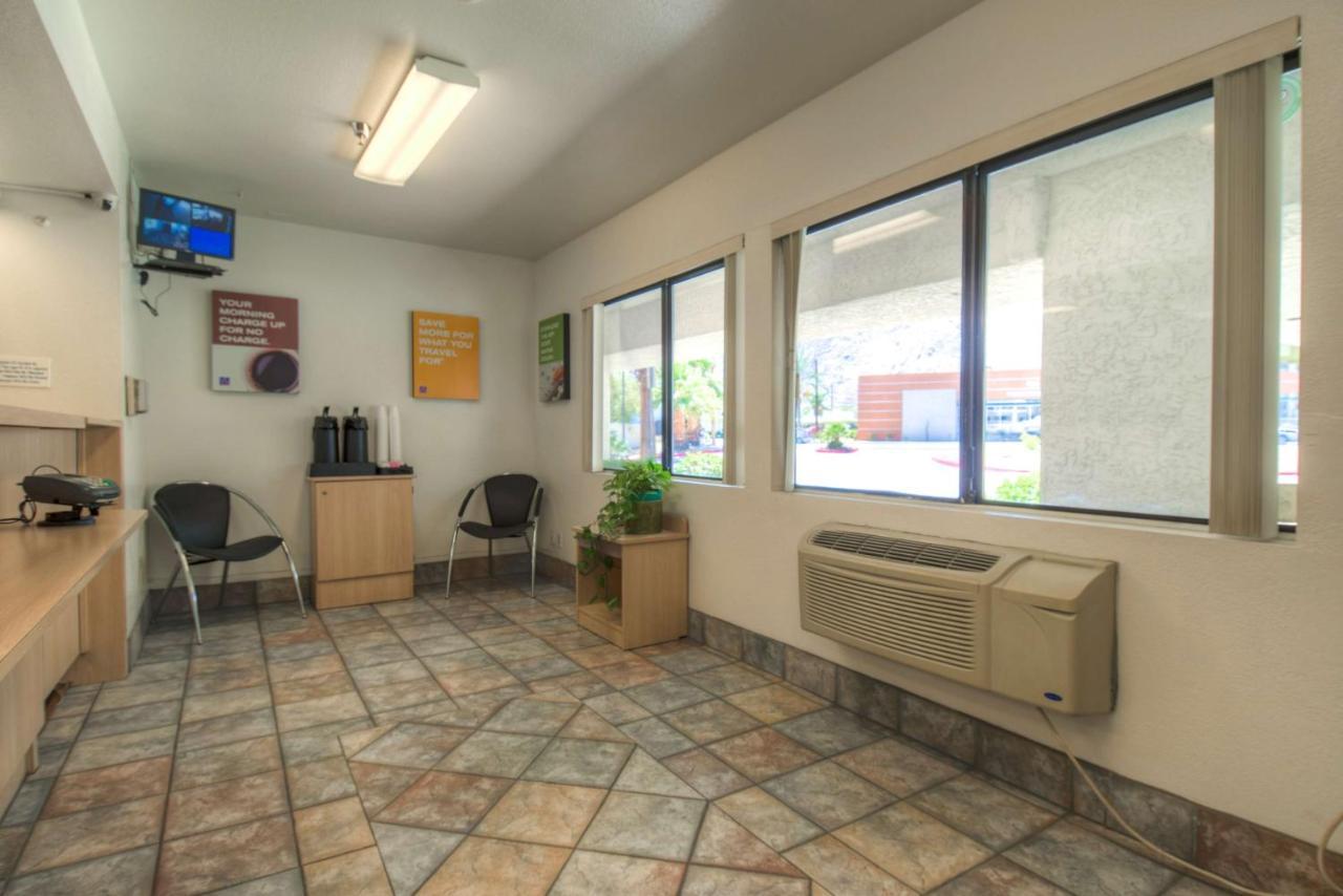 Motel 6-Palm Springs, Ca - Downtown Εξωτερικό φωτογραφία