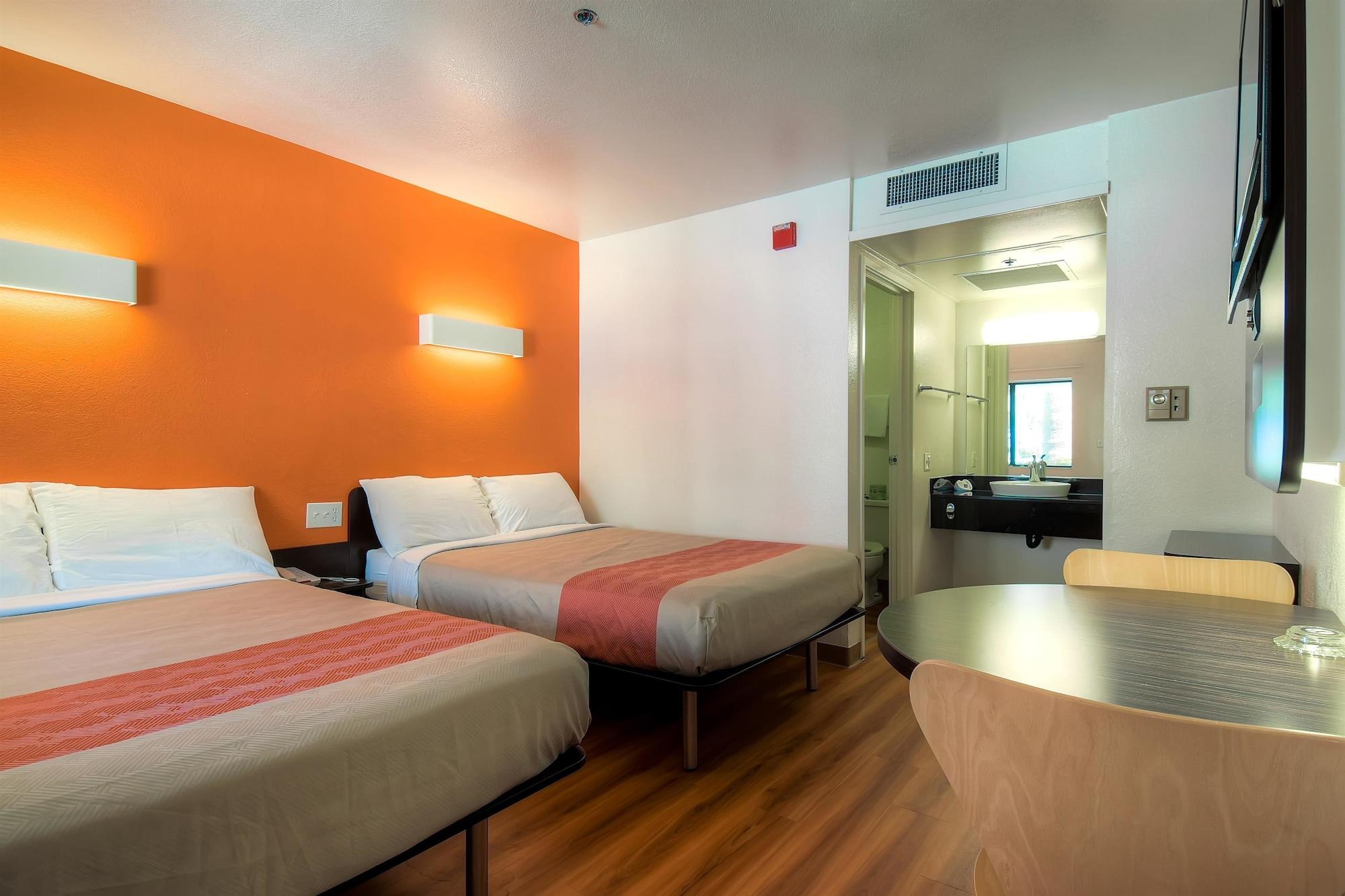 Motel 6-Palm Springs, Ca - Downtown Εξωτερικό φωτογραφία