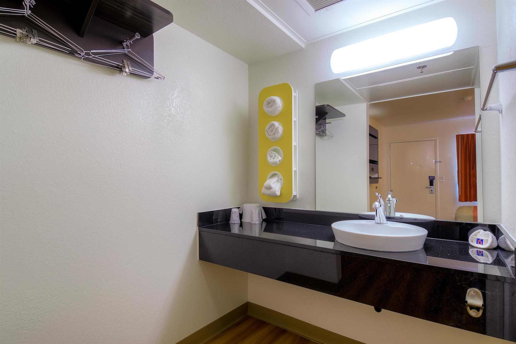 Motel 6-Palm Springs, Ca - Downtown Εξωτερικό φωτογραφία