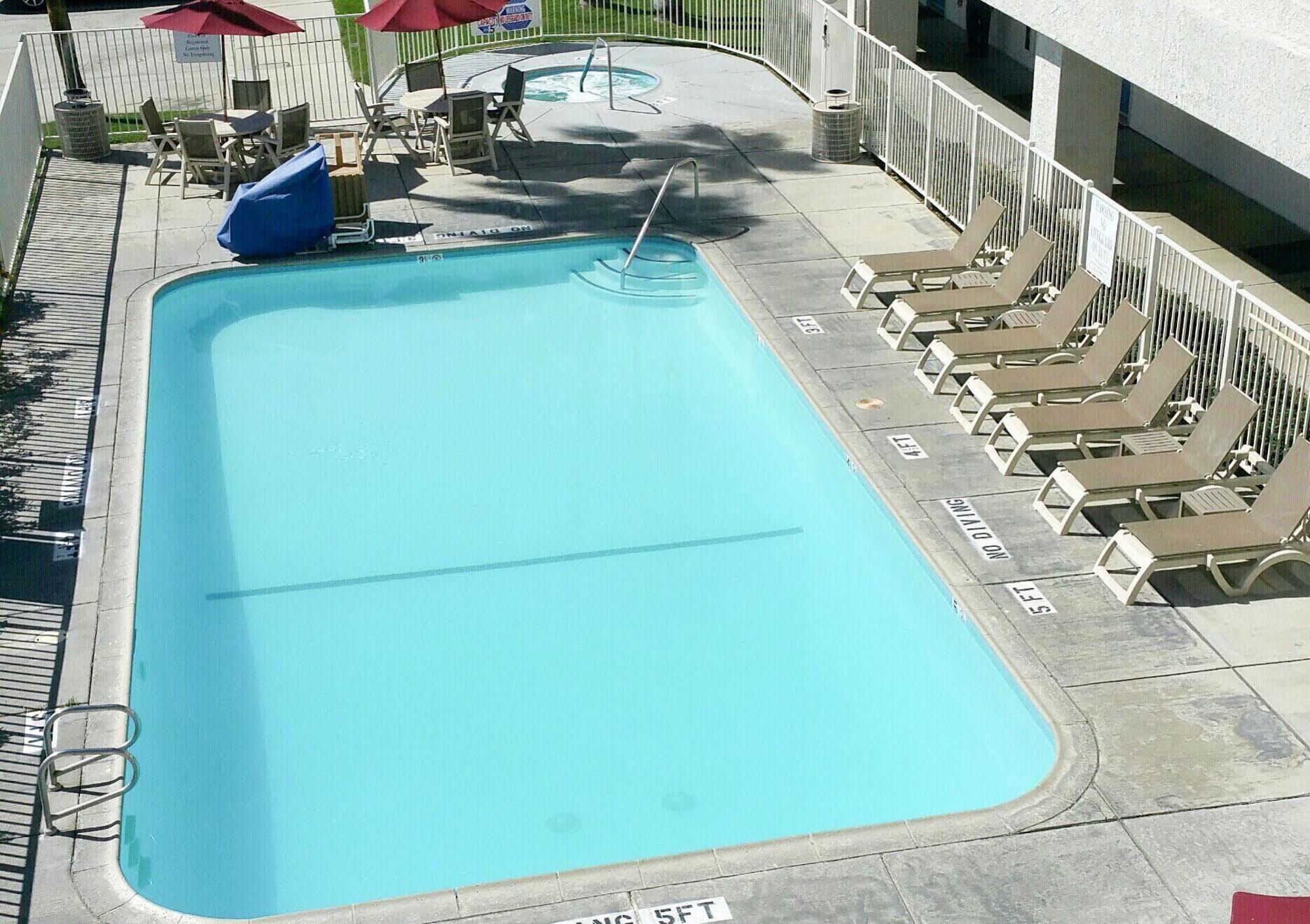 Motel 6-Palm Springs, Ca - Downtown Εξωτερικό φωτογραφία