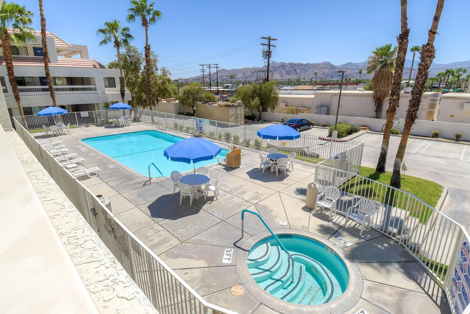 Motel 6-Palm Springs, Ca - Downtown Εξωτερικό φωτογραφία